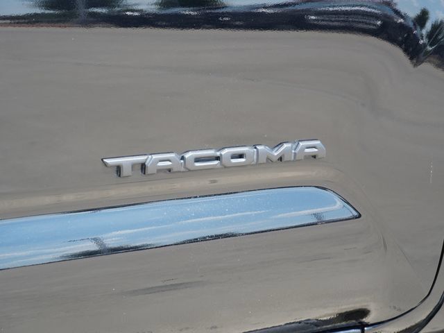 Used 2023 Toyota Tacoma TRD Sport w/ Technology Package AWD/4WD image 16