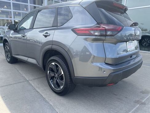Used 2025 Nissan Rogue SV AWD/4WD image 31