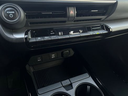 Used 2023 Toyota Prius LE image 13