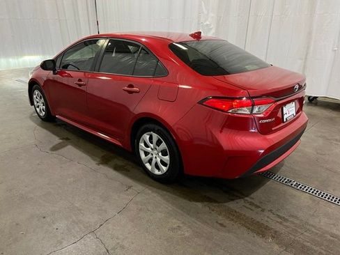 Used 2020 Toyota Corolla LE FWD image 5