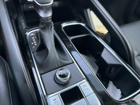 Used 2025 Kia Telluride LX FWD image 24