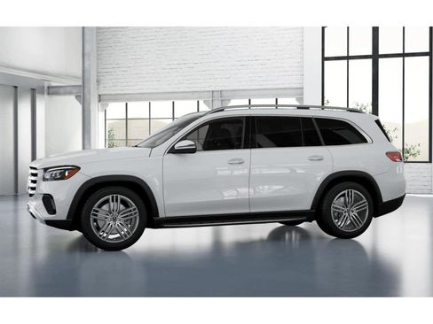 Used 2026 Mercedes-Benz GLS 450 4MATIC image 35