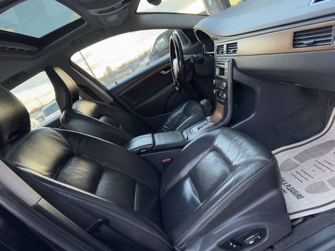 Used 2010 Volvo XC70 3.2 image 11