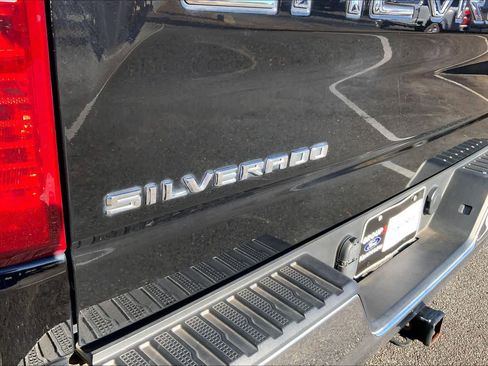 Used 2022 Chevrolet Silverado 1500 LT image 29