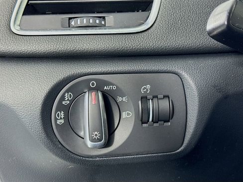 Used 2015 Audi Q3 2.0T Prestige image 11