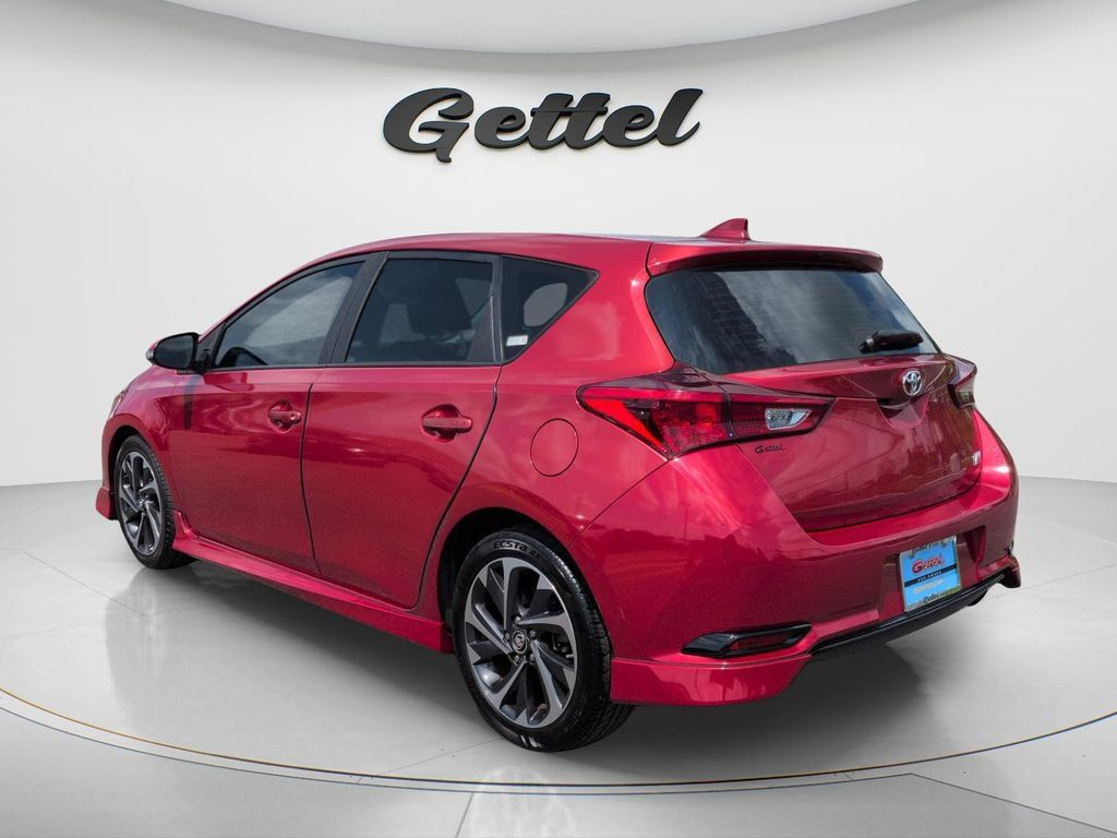 Used 2018 Toyota Corolla iM FWD image 7