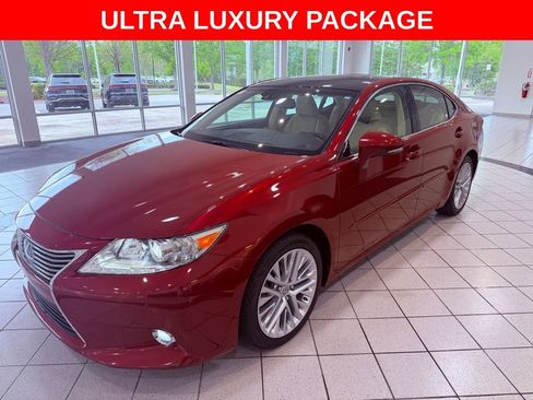 Used 2015 Lexus ES 350 w/ Ultra Luxury Package image 3