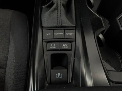 Used 2026 Toyota Camry LE FWD image 25