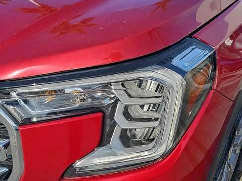 Used 2022 GMC Terrain SLT FWD image 27
