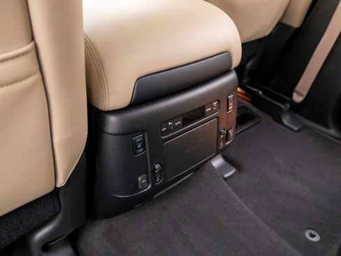 Used 2019 Nissan Armada Platinum w/ Captain's Chairs Package AWD/4WD image 18