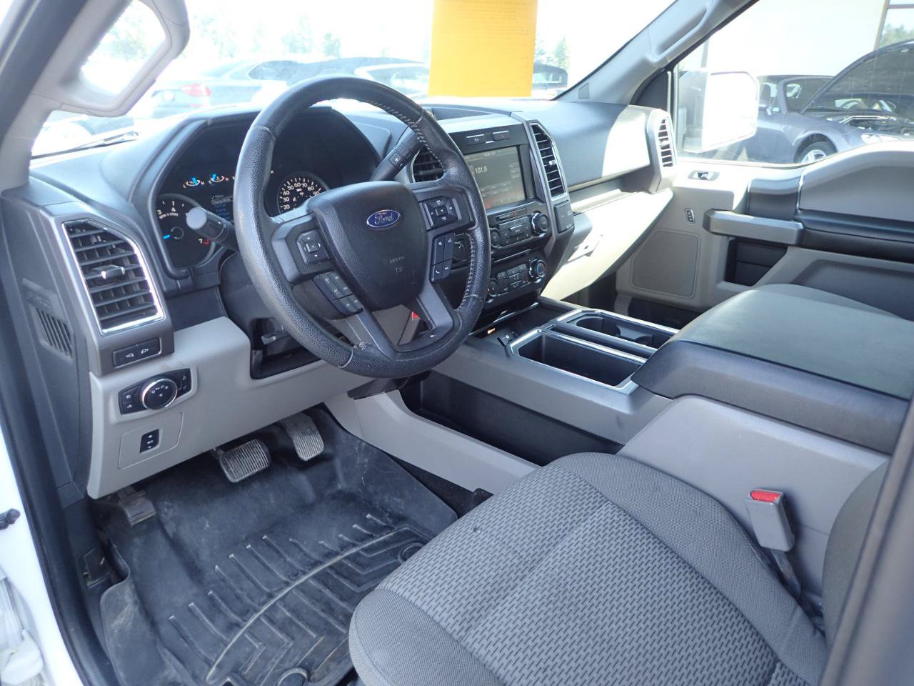 Used 2015 Ford F150 XLT w/ Equipment Group 302A Luxury AWD/4WD image 10