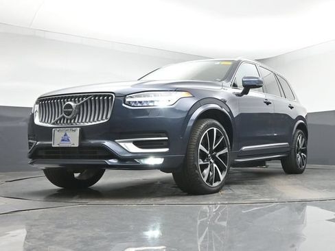 Used 2023 Volvo XC90 B6 Plus w/ Protection Package Premier AWD/4WD image 12