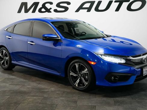 Used 2017 Honda Civic Touring image 7
