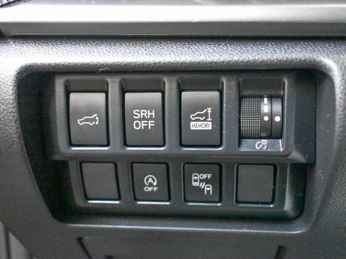 Used 2024 Subaru Forester Premium image 17