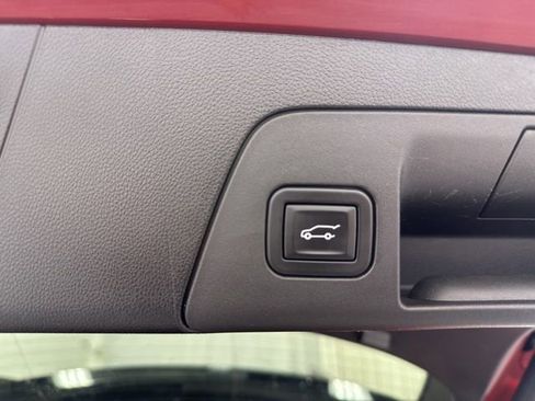 Used 2023 Buick Envision Essence w/ Sport Touring Package image 12