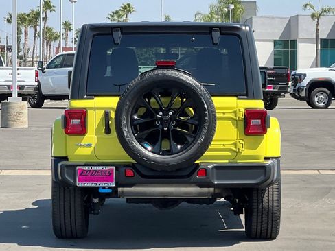 Used 2023 Jeep Wrangler Unlimited Sahara w/ Cold Weather Group AWD/4WD image 6