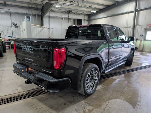 Used 2025 GMC Sierra 1500 Denali Ultimate AWD/4WD image 3