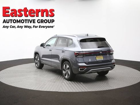 Used 2025 Volkswagen Taos SE AWD/4WD image 63