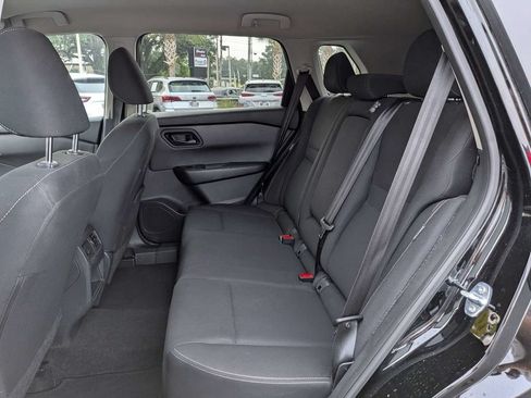 Used 2024 Nissan Rogue S FWD image 13