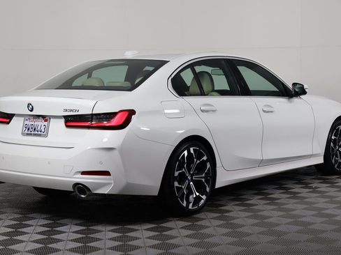 Certified 2025 BMW 330i Sedan w/ Premium Package RWD image 4