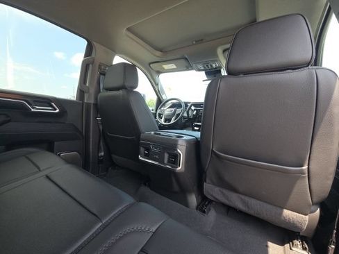Used 2024 GMC Sierra 2500 Denali w/ Denali Reserve Package AWD/4WD image 17