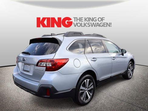 Used 2019 Subaru Outback 2.5i Limited AWD/4WD image 3