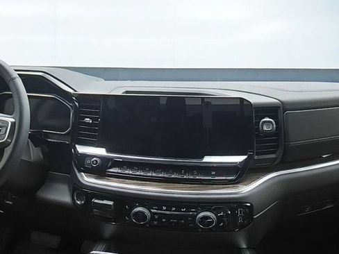 Used 2026 Chevrolet Silverado 1500 RST AWD/4WD image 18