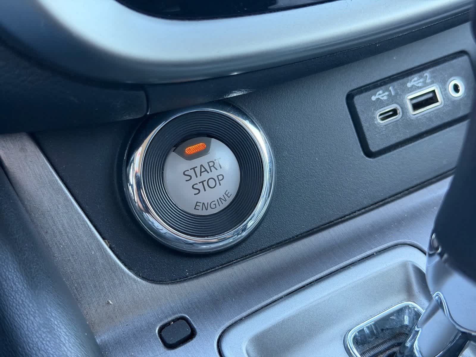 Used 2023 Nissan Murano SV FWD image 14
