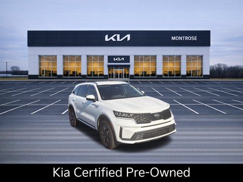 Certified 2021 Kia Sorento S FWD image 3