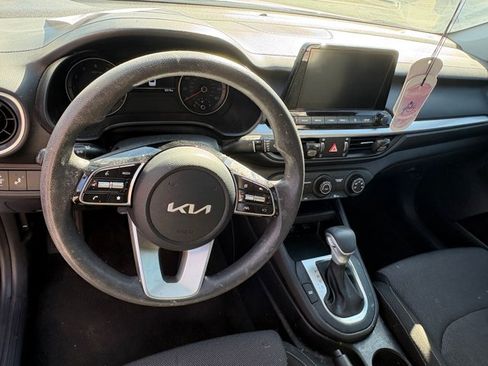 Certified 2023 Kia Forte LXS w/ LXS Technology Package FWD image 7