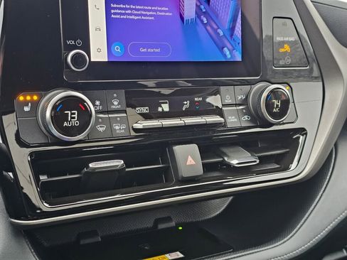 Used 2023 Toyota Highlander XLE image 23