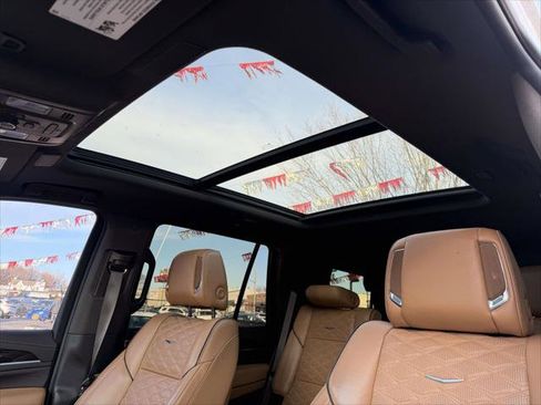 Used 2021 Cadillac Escalade Sport w/ Driver Assist Tech Package image 20