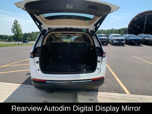 Used 2021 Jeep Grand Cherokee L Limited w/ Luxury Tech Group II AWD/4WD image 27