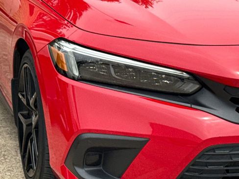 Used 2022 Honda Civic Sport image 4