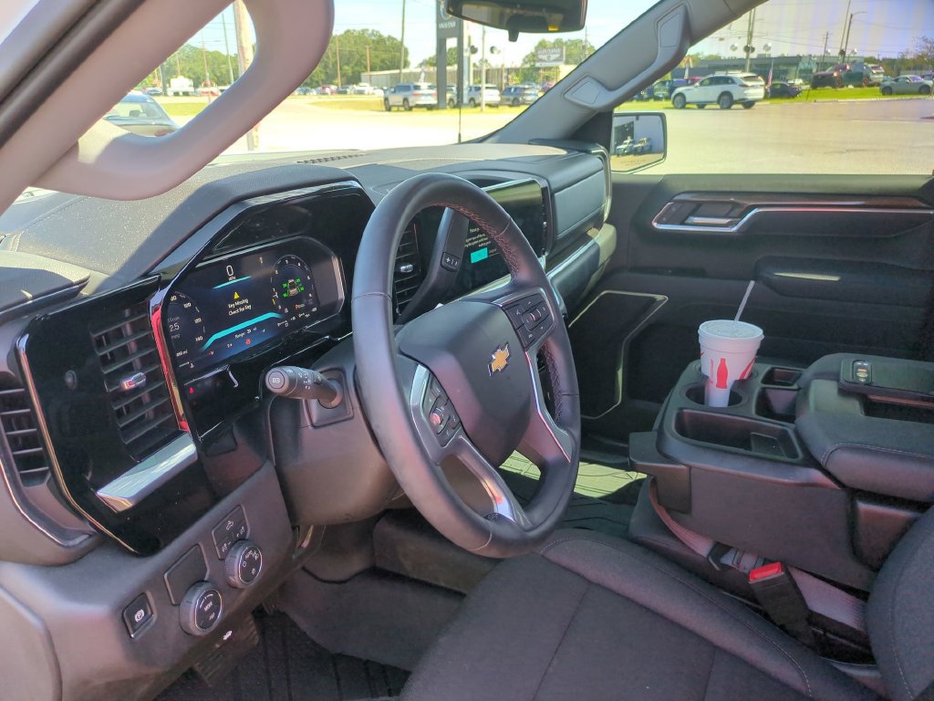 Used 2026 Chevrolet Silverado 1500 LT w/ All Star Edition Plus RWD image 31