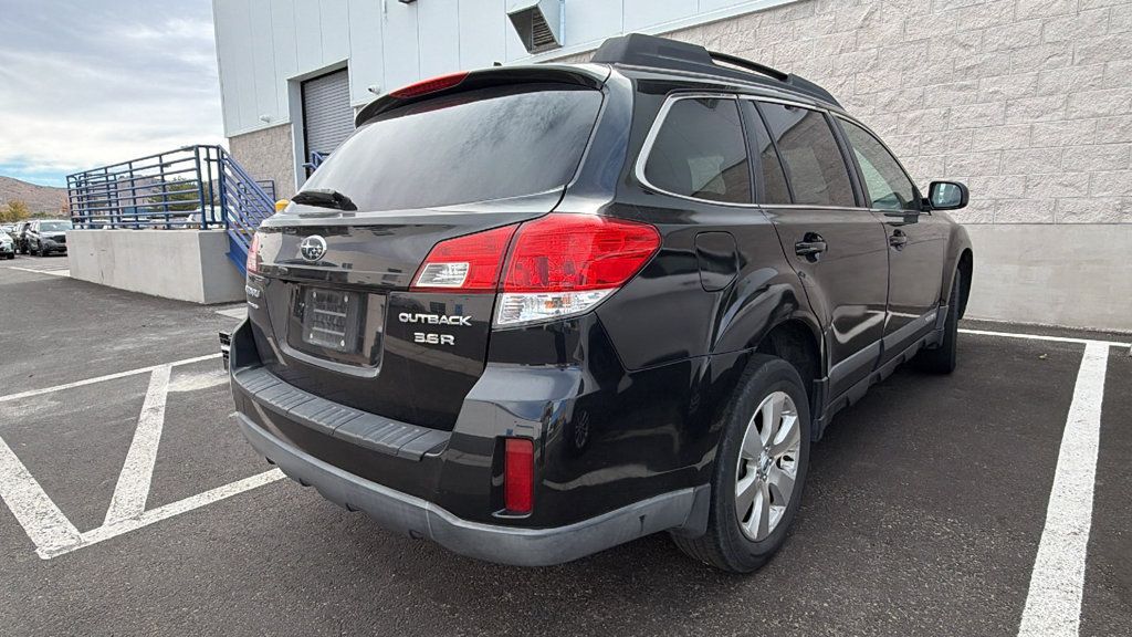 Used 2012 Subaru Outback 3.6R Limited AWD/4WD image 2