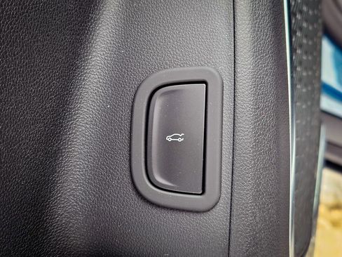 Certified 2026 Buick Enclave Preferred w/ Power Package image 12