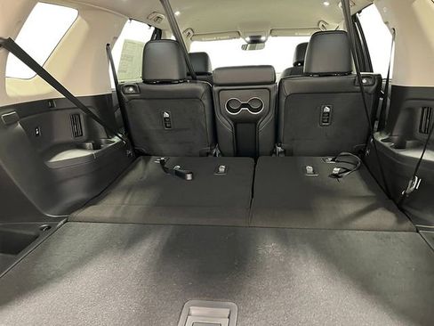 Used 2025 Honda Pilot EX-L image 34