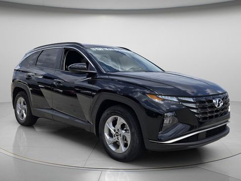 Certified 2024 Hyundai Tucson SEL FWD image 9