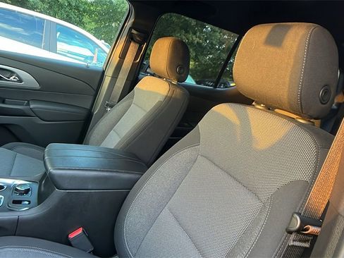 Certified 2023 Chevrolet Traverse LT image 15