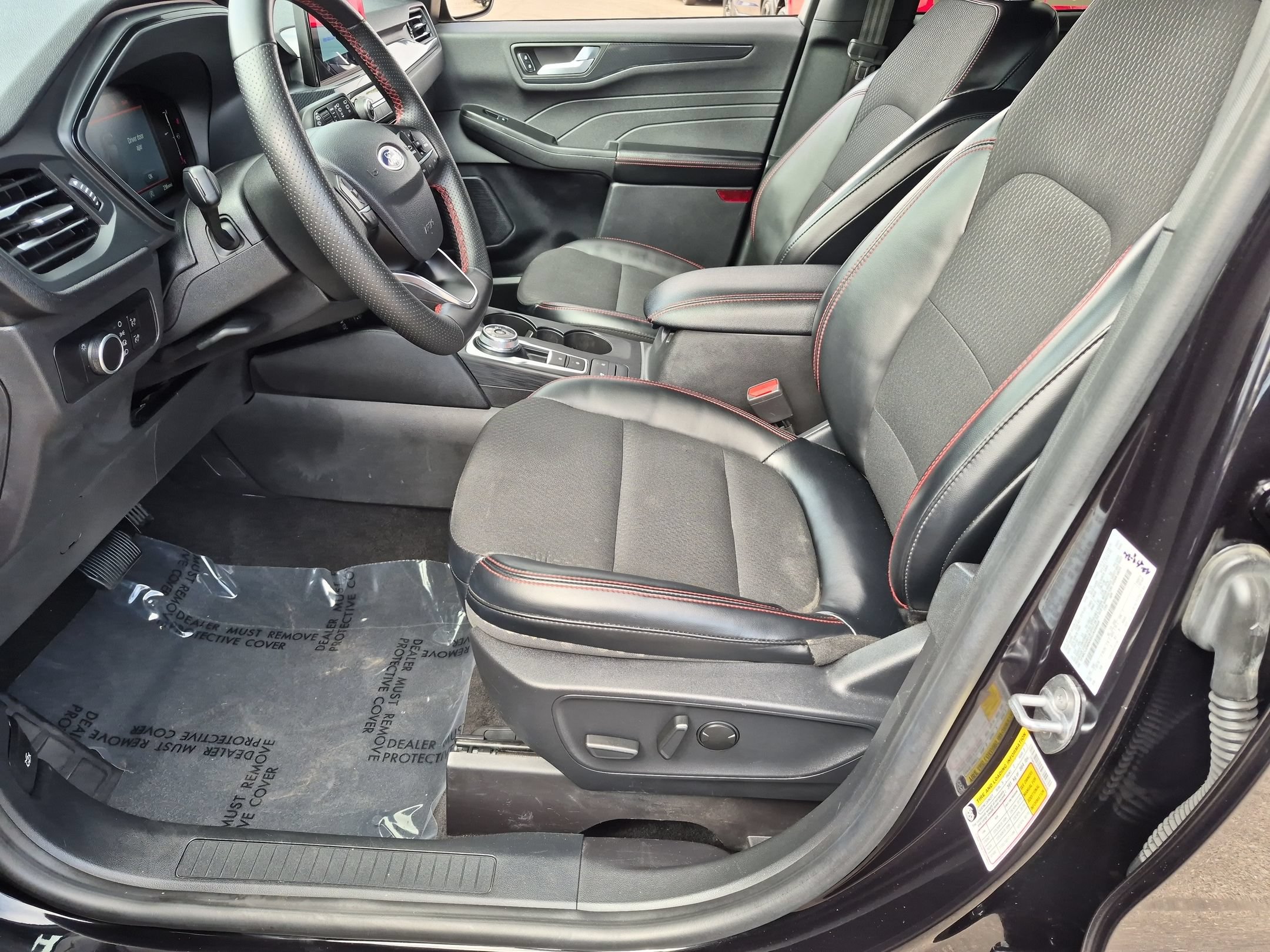 Used 2025 Ford Escape ST-Line FWD image 13