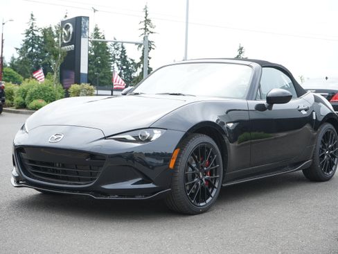 New 2026 MAZDA MX-5 Miata Club w/ Brembo/BBS Recaro Package RWD image 8