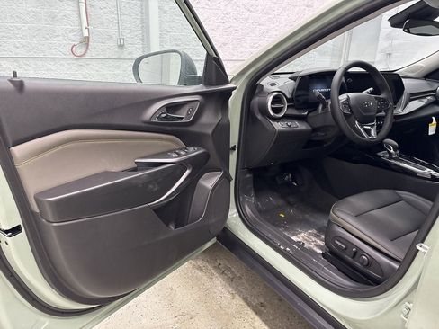 New 2026 Chevrolet Trax ACTIV image 12