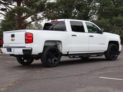 Used 2018 Chevrolet Silverado 1500 Custom w/ Custom Value Package RWD image 5