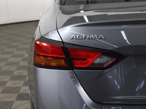 Used 2023 Nissan Altima 2.5 SL FWD image 16