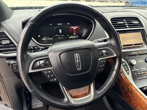 Used 2019 Lincoln Nautilus Reserve w/ Ultimate Package image 11