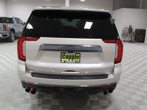 Used 2023 GMC Yukon XL Denali Ultimate w/ LPO, Floor Liner Package image 11