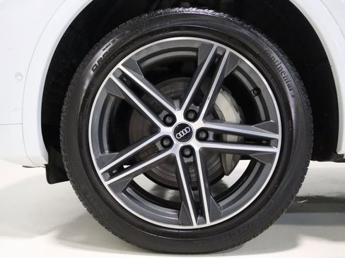 Used 2021 Audi Q5 e Prestige AWD/4WD image 71