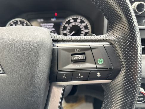 Used 2022 Mitsubishi Outlander SEL image 20