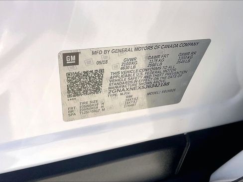 Used 2018 Chevrolet Equinox Premier FWD image 16